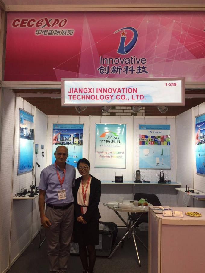 آنتن WiFi تلویزیون خودرو تلسکوپی 5 - 28dBi با دیسک مکیدن 12